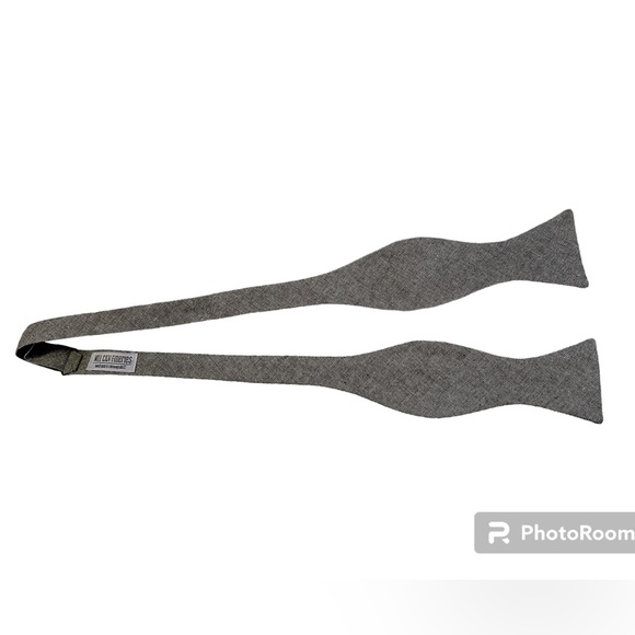 EUC Mill City Fineries Linen Bow Tie - Picture 1 of 4